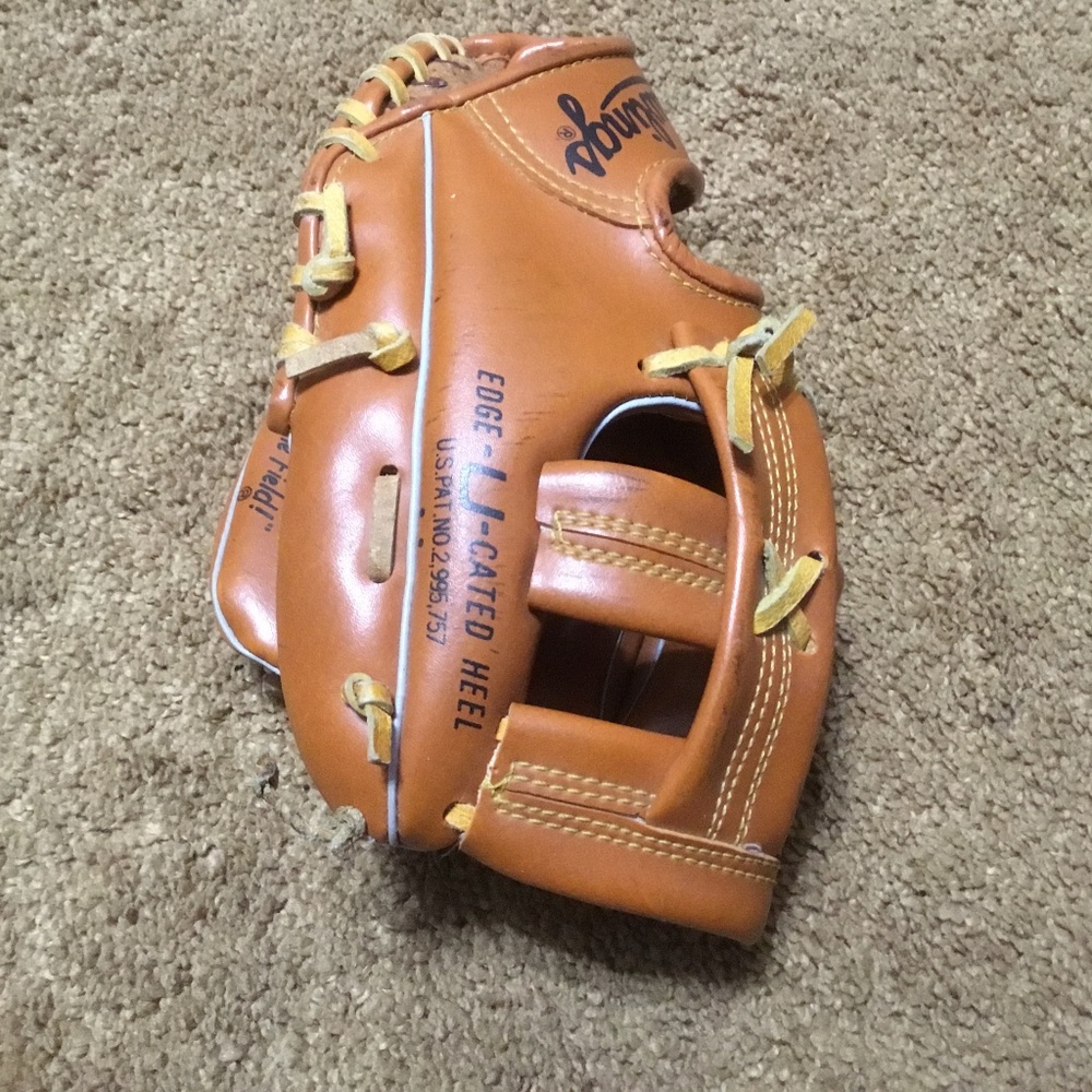 Rawlings 1050 Youth Reggie  Jackson Glove  (Right Hand Thrower) - Picture 6 of 16